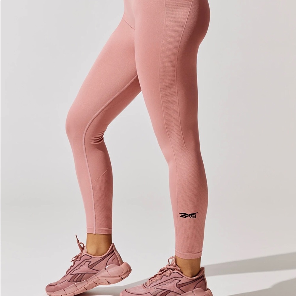 Reebok x Victoria Beckham L